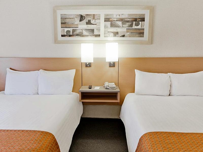 City Express By Marriott Celaya Parque Exteriör bild