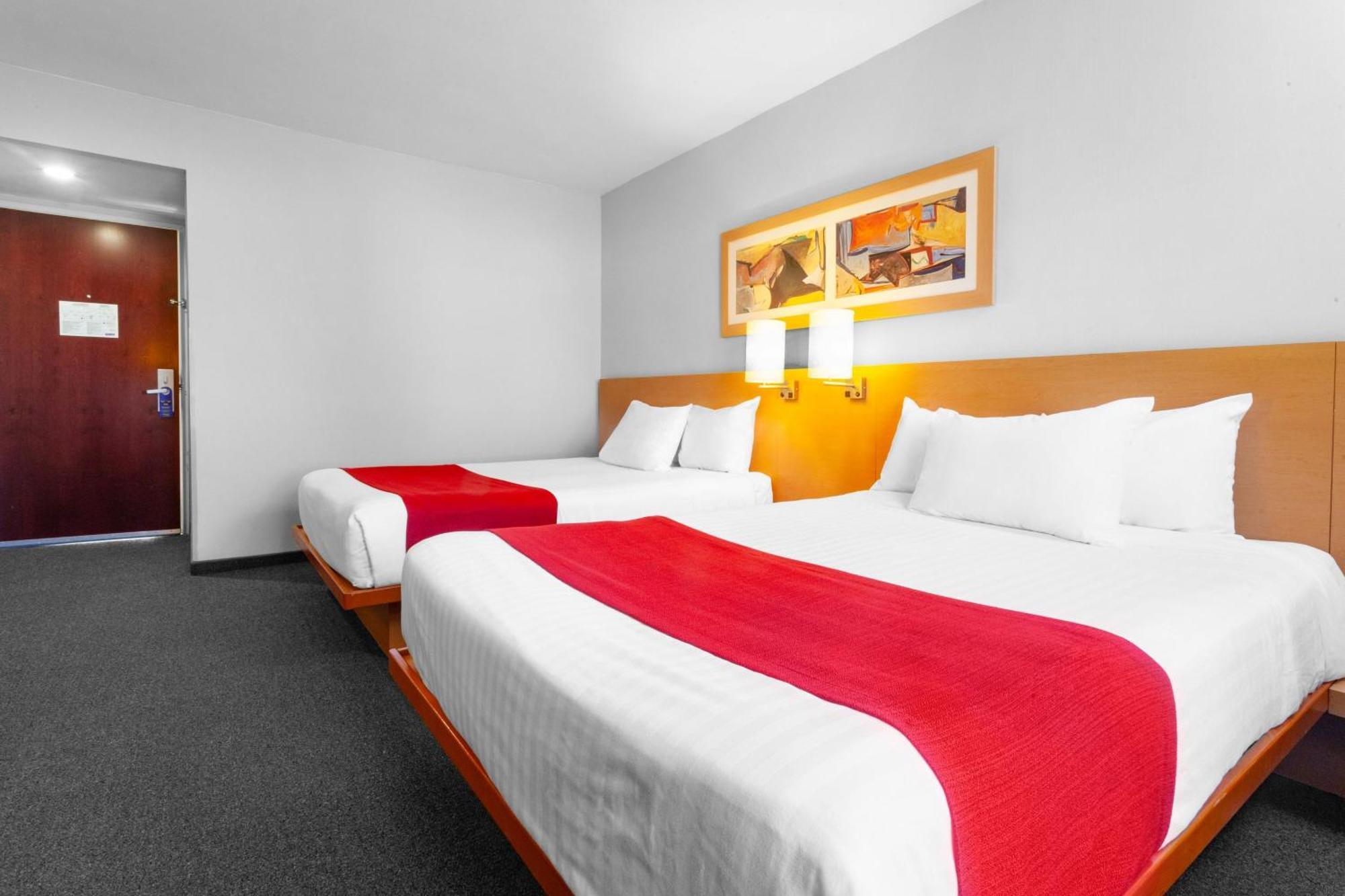 City Express By Marriott Celaya Parque Exteriör bild