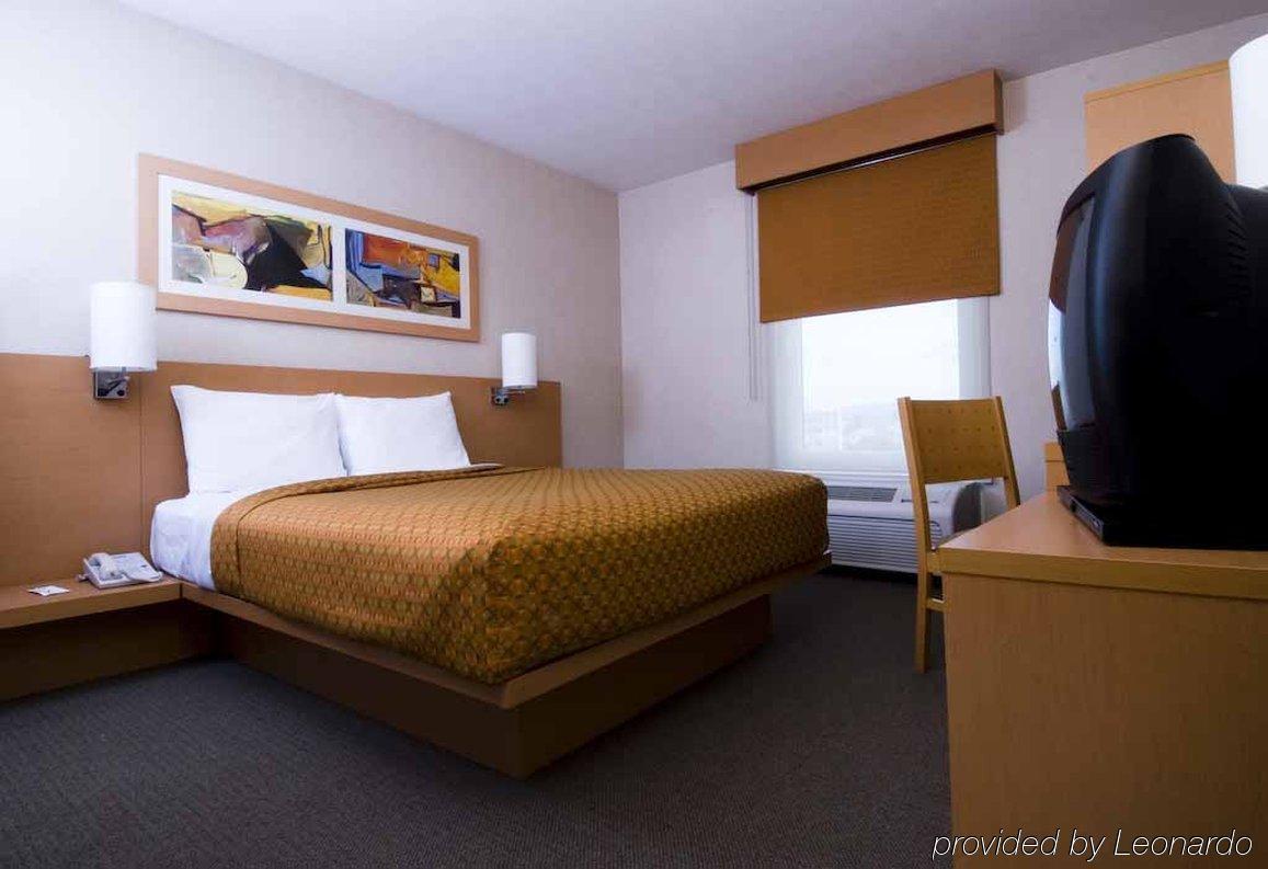 City Express By Marriott Celaya Parque Rum bild