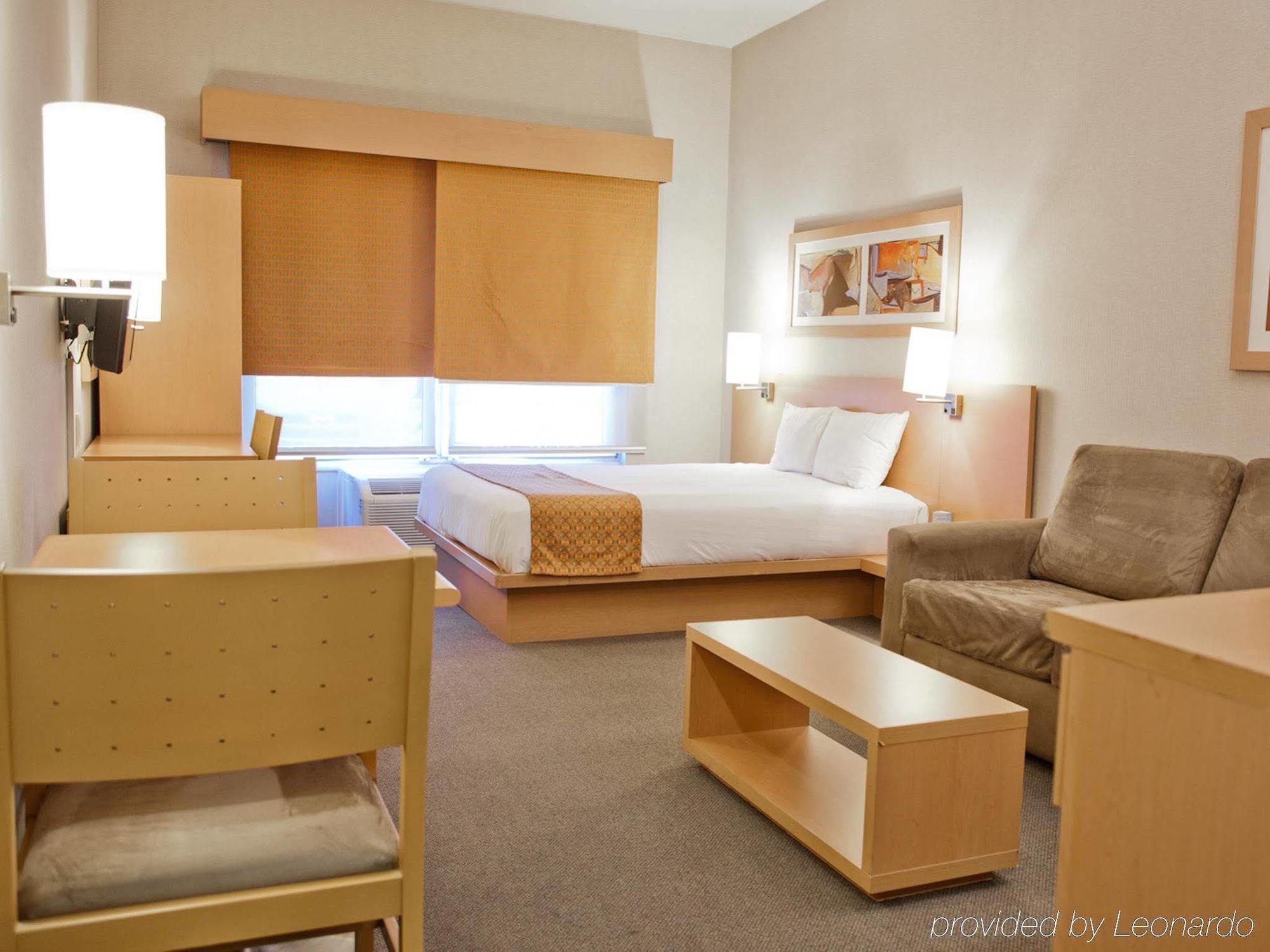 City Express By Marriott Celaya Parque Exteriör bild